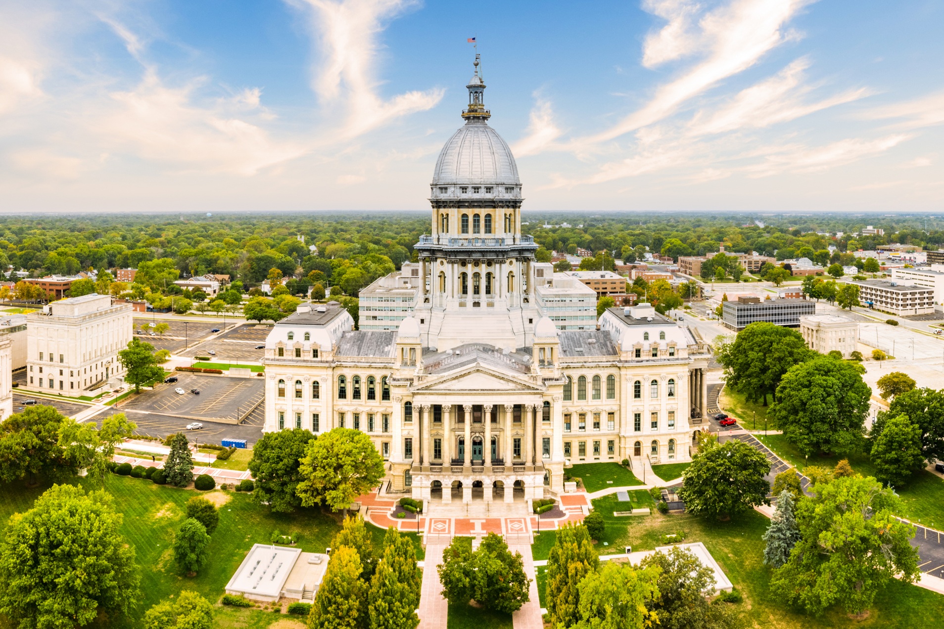 Aerial view of the Illinois state capitol