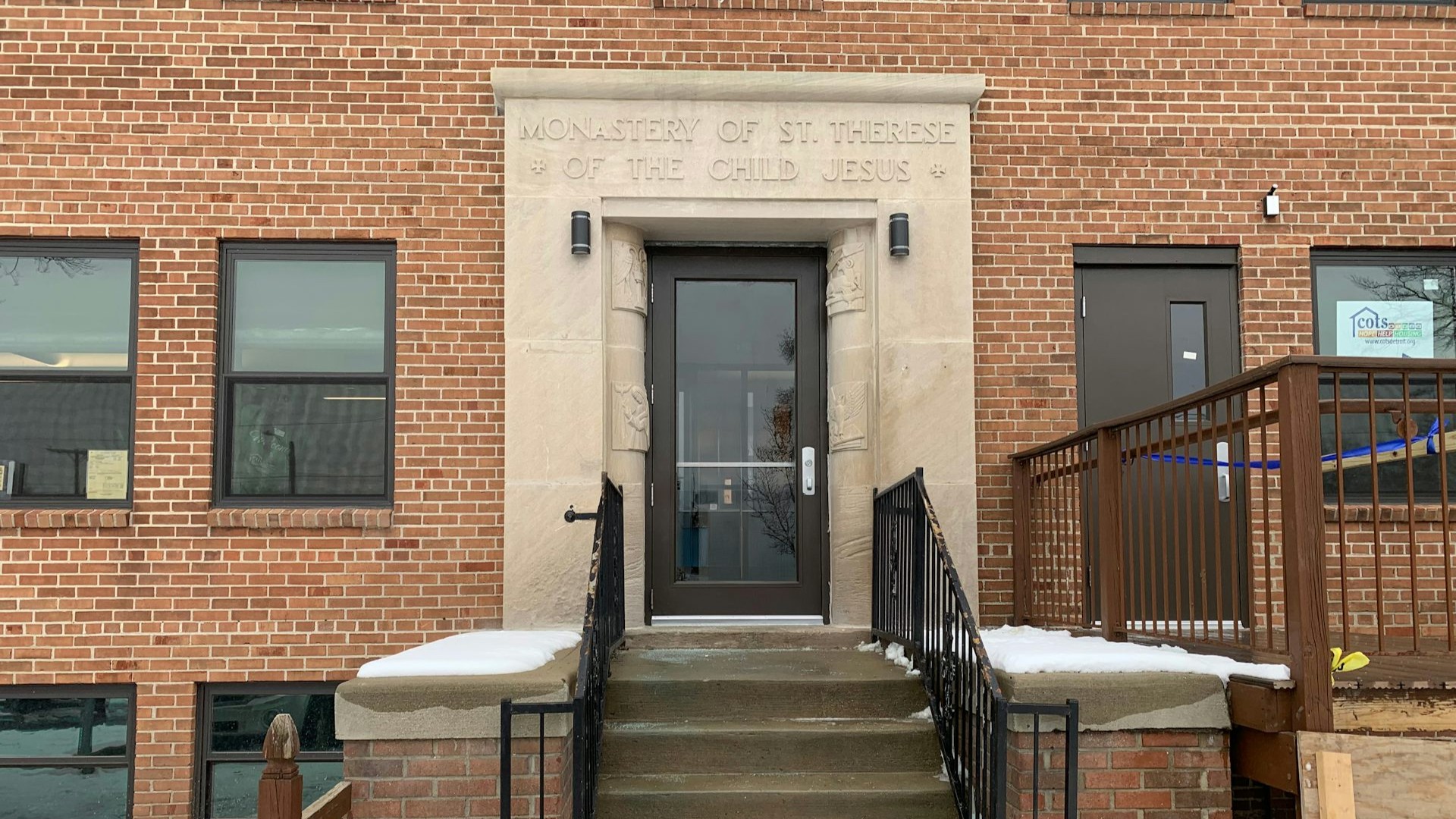 Steps leading to a door of a building