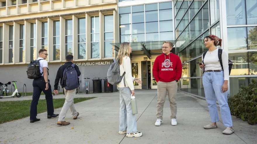 students in front of Cunz Hall