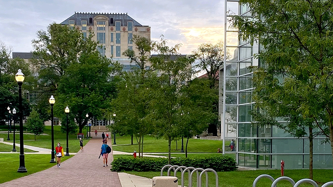Path in front of Cunz Hall leading to Thompson Library
