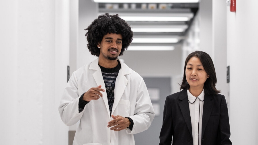 Emanuel Tewolde and Min-Ae Song