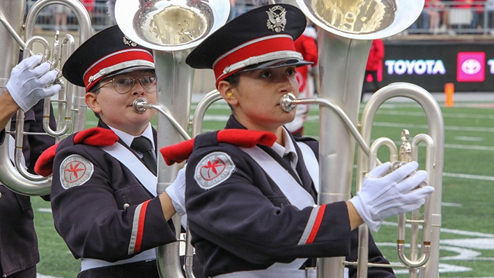 Selin Timur plays the baritone