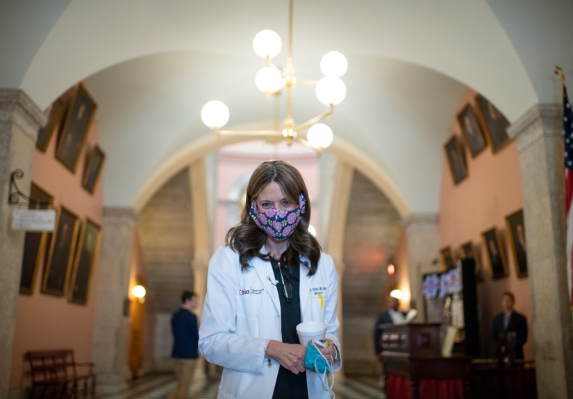 Amy Acton photo in Ohio statehouse